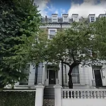 Charming Flat On Holland Road, Kensington